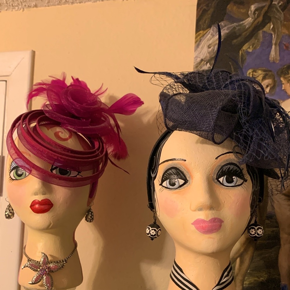 Mannequin hand painted head BLACK CURLY